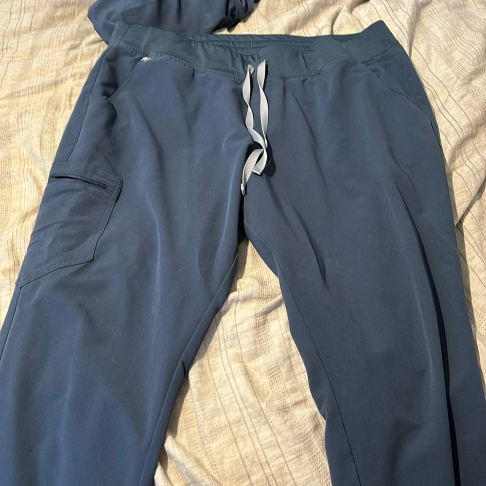 Figs Zamora style pants